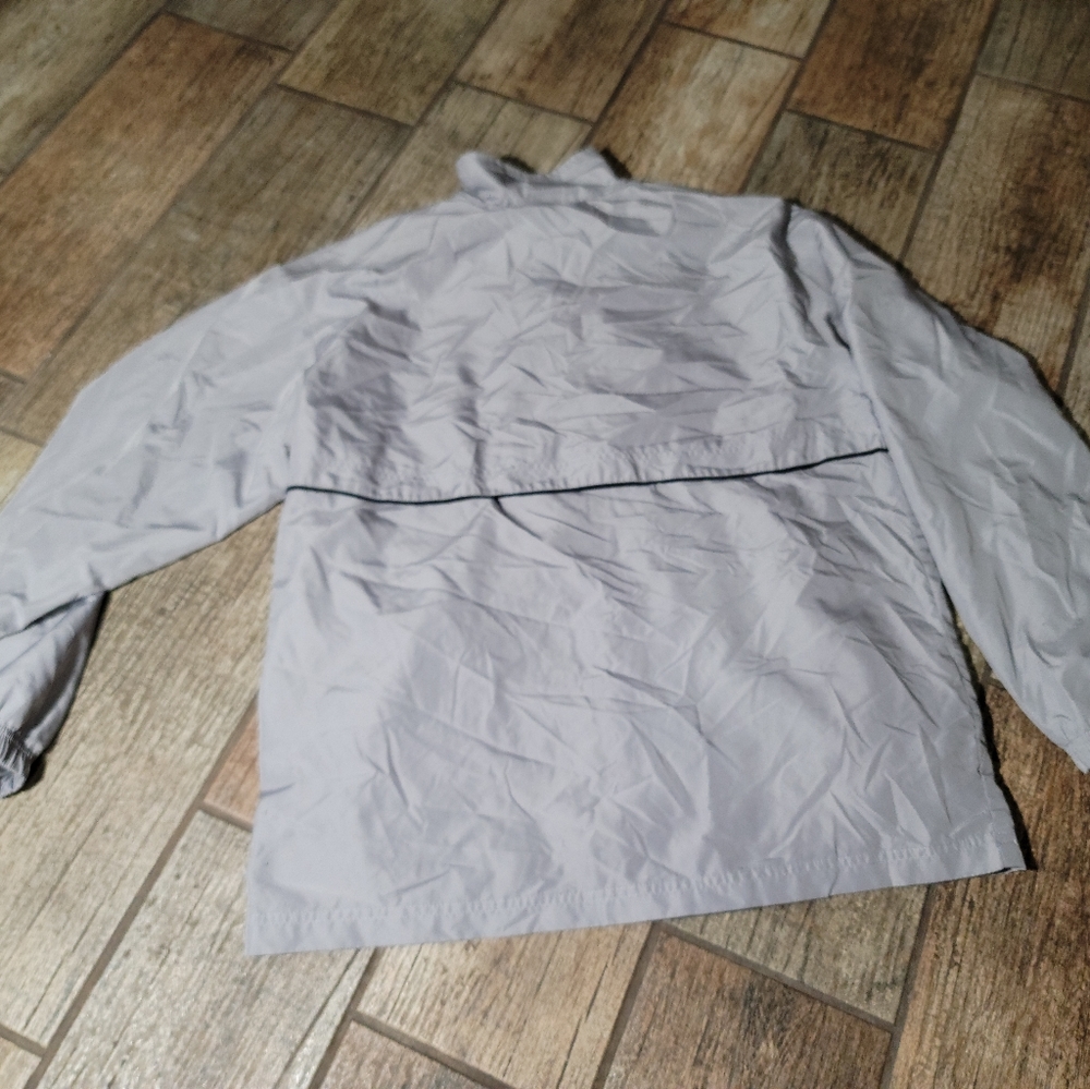 Windbreaker - Picture 2 of 4